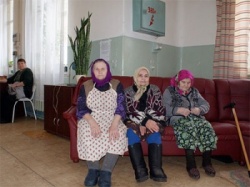 Кому следует помогать